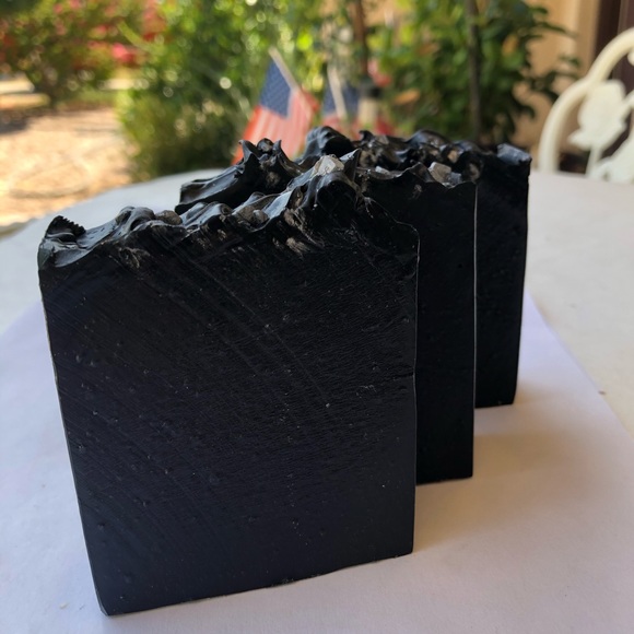 🧼Activated Charcoal artisan soap 🧼🧼bar 5.2 Oz - Picture 6 of 10